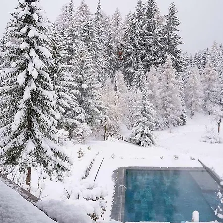 Ultima Crans Montana Lens