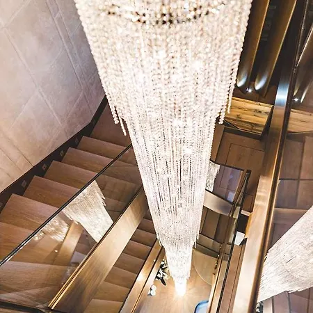 Hotel Ultima Crans Montana