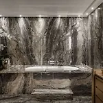 Ultima Crans Montana Hotel Lens